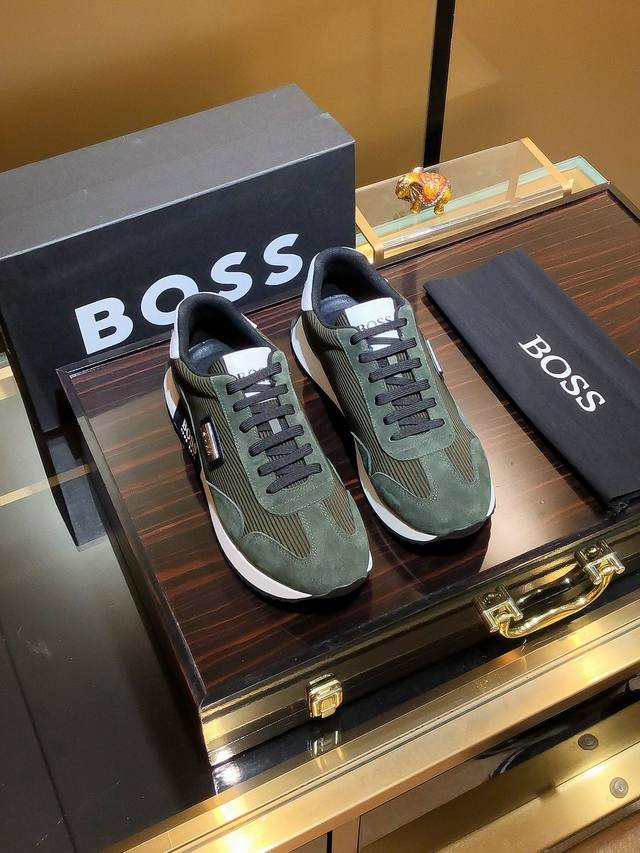 商品名称：Boss 波士 正规码数: 38-44 休闲鞋 商品材料：精选 牛皮网布鞋面，舒适羊皮内里 ；原厂大底。